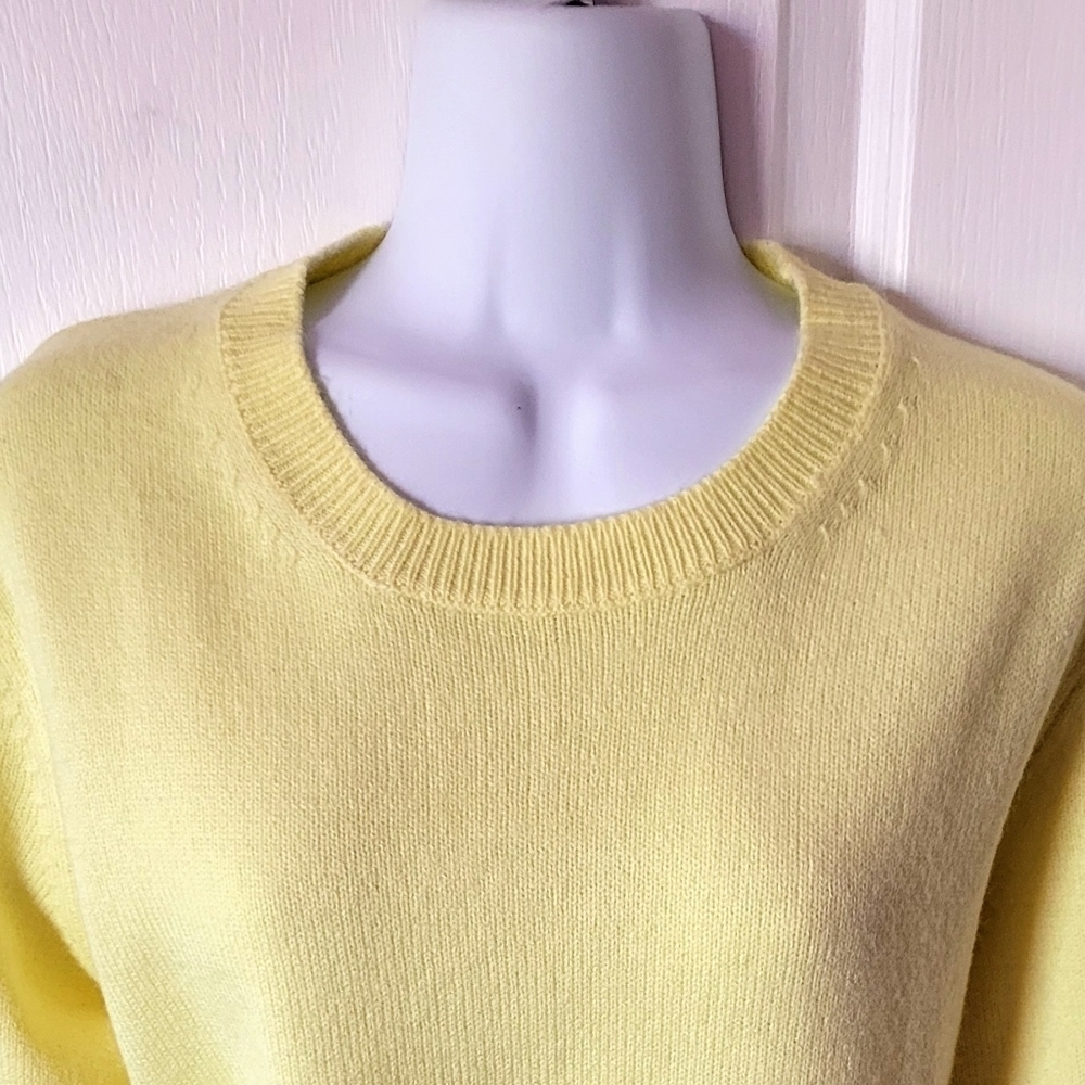 Banana Republic Crewneck Sweater Yellow Size Large - Picture 2 of 5